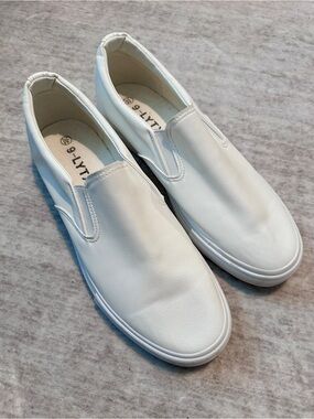 Amazon White Men's Slip-On Casual Shoes